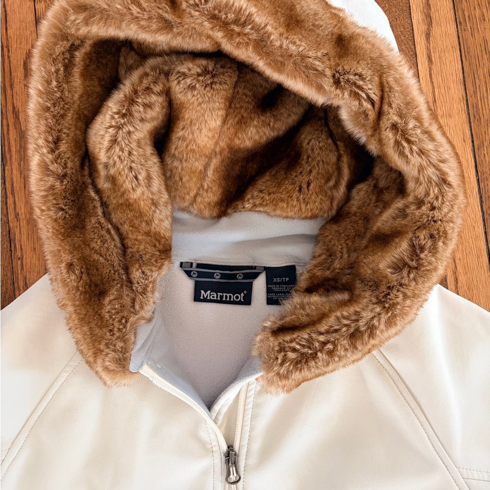 Marmot Furlong Jacket with Brown Faux Fur Hood - Picture 3 of 5